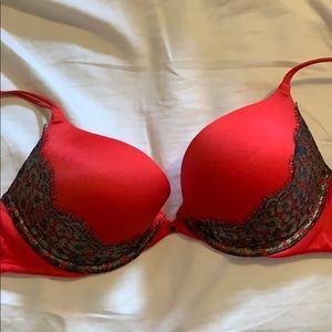 Victoria’s Secret Very Sexy Push Up Bra